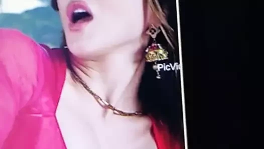 Sexy sunny Leone cumtribute on her bit tits