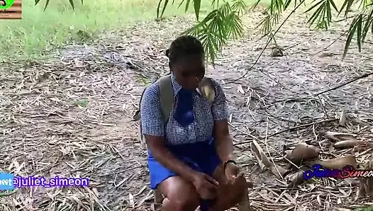 Julietsimeon kız, çalılıkta bir çiftçi tarafından sikildi.