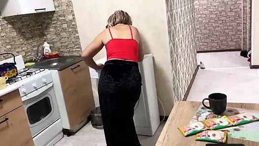 Orta yaşlı seksi kadının anal seks hayranı olduğu ortaya çıktı