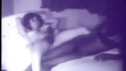 Adam büstleri kirli strapon lezbiyen kızlar (1960'larda vintage)