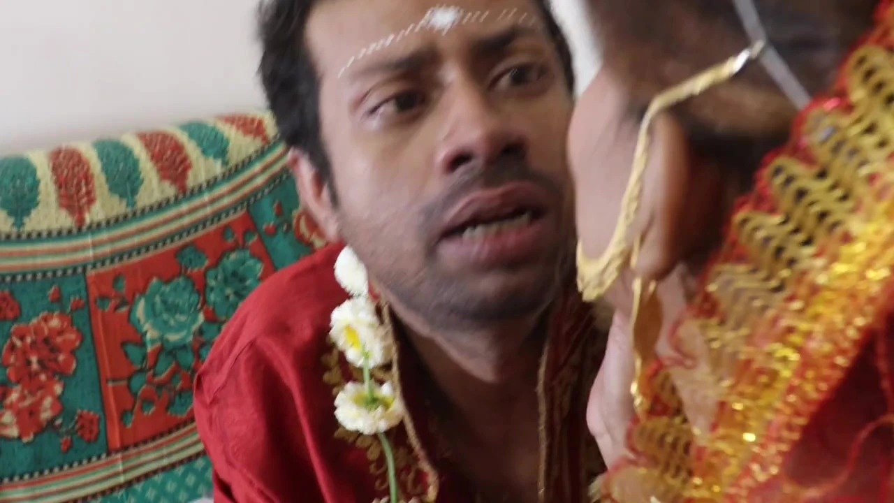 पति और देवर ने नवविवाहित पत्नी को चोदा, हार्डकोर तीन लोगों की चुदाई