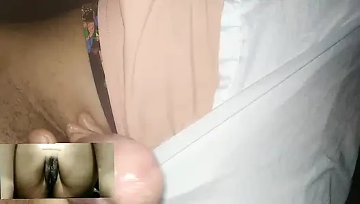 Üvey oğul görüntülü görüşmede üvey anne