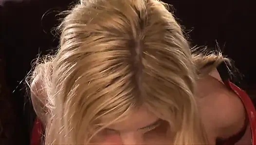 Kaslı erkeklerle üçlü anal seks