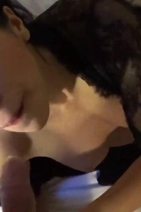 Трахаю мою арабскую мачеху после спортзала. Она возбуждена и красива