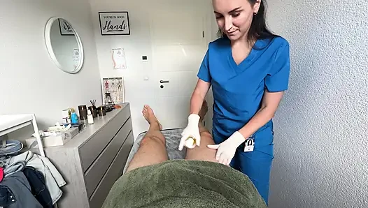 Hot Masseuse Puts On Latex Gloves For A Messy Happy Ending Cumshot
