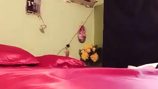 Yaramaz eş oynamayı sever