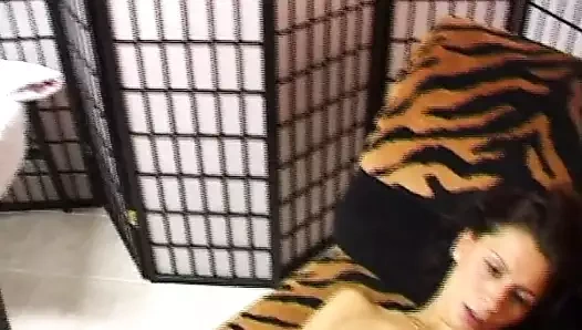 Milf eşek ve kedi içinde yapay penis - sıcak ıslak kedi