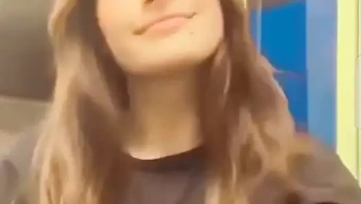 Himani sisodiya - ateşli göğüsler ve meme uçları sallıyor