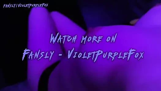 Minx büyük bir yarakla öğürürken sert derin gırtlak istiyor ve ağzını doldurmak için büyük miktarda döl alıyor