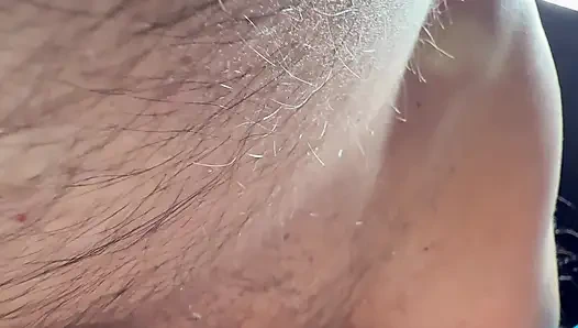 Sik beni, ayak parmaklarımı em, kıllı amcığıma krem