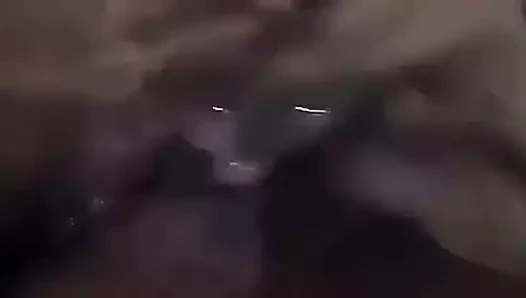 amanda barendo uma siririca para o namorado