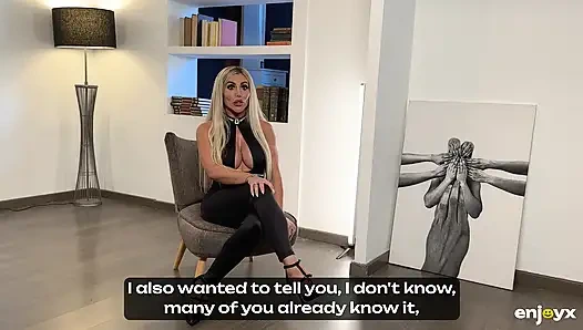 Yumurta avı. Paskalya tavşanı kostümü içindeki orta yaşlı seksi kadın genç bir sikişe emir ediyor