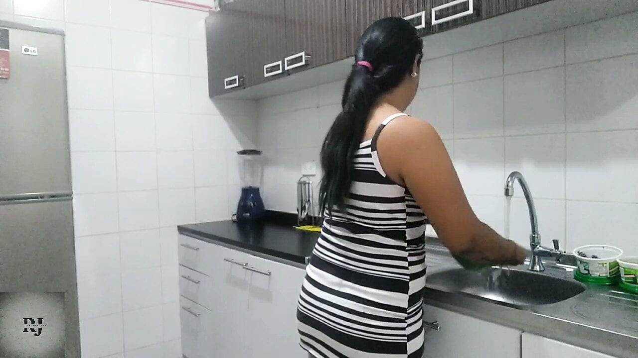 Bir salatalık ile rahat oynama