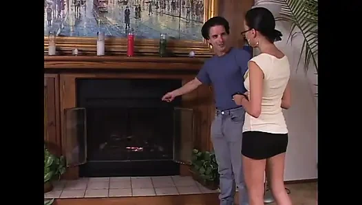 Güzel memeli seksi esmer orta yaşlı seksi kadın sikiliyor ve amının içine boşalıyor