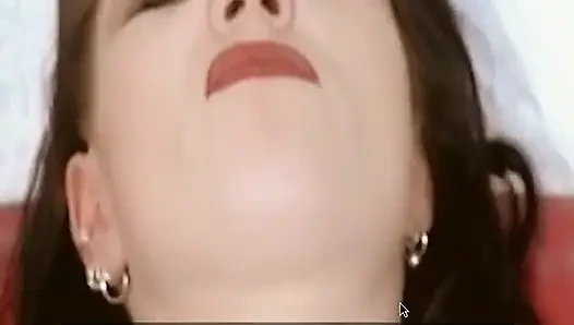 Gotik Alman bayan oyuncu seçmelerinde amını parmaklıyor