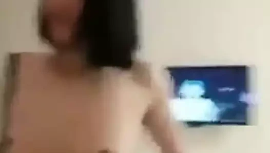 güzel sürtük sürme üzerinde büyük horoz