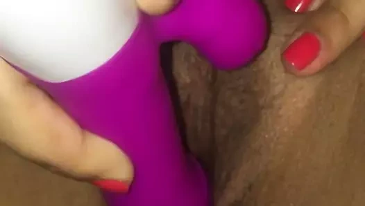 Latina eş oynama ile ona oyuncak