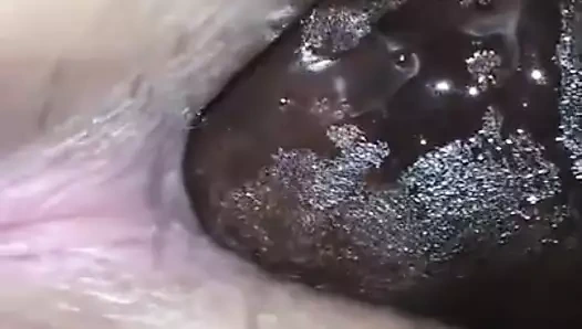 Siyah damızlık beyaz bir hatunun pisliğini germe