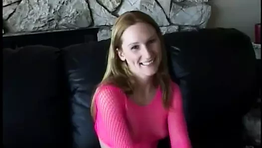 Bu güzel cinsel aç hatun, lanet onun en sevdiği hobisi olduğunu gösteriyor