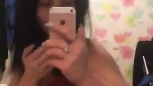 Martyna benim için dans ediyor