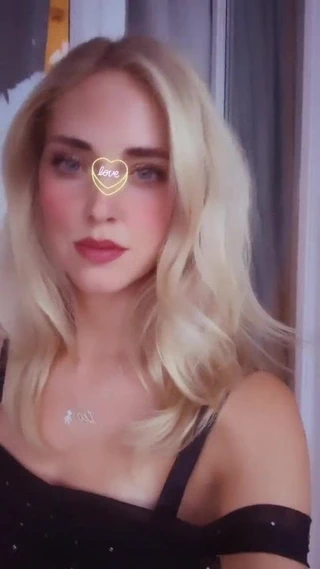 chiara ferragni fisico da sogno