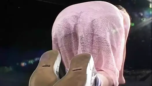 Alman piliç amcığı parmaklanıyorken yarak emmeyi seviyor