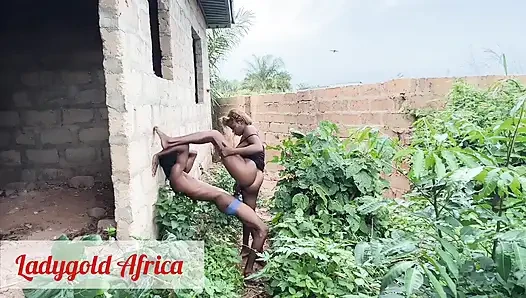 Diğer Yeni Tarz Dışarı: Honry Madam Sitedeki Oğluna Ateşli Yeni Sikiş Tarzı Verdi Tam Video
