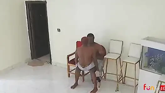 Aldatan evli kadın kayınbiraderi ile şenlik