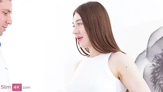 Güzelin masajı derin anal seksle bitiyor