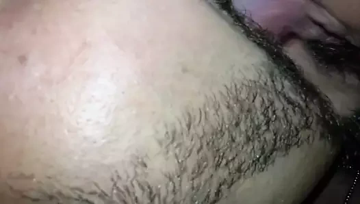 eşinin lezzetli kedi yeme