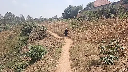 İş arkadaşı amına mastürbasyon yapmak için eve gitmek için işten kaçıyor