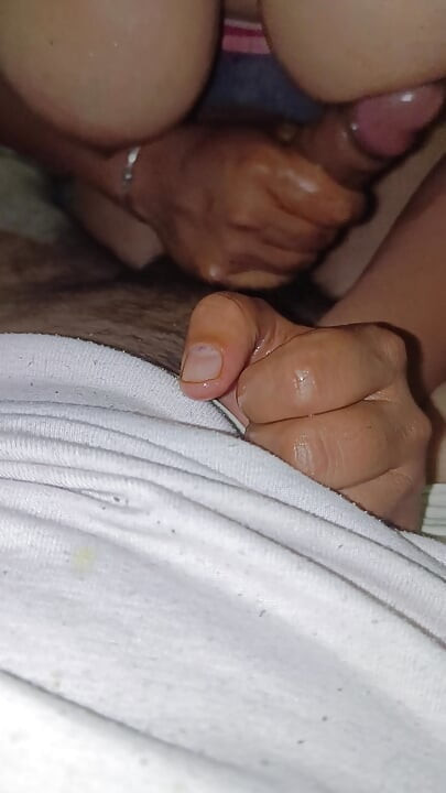 Dost ki Biwi ko jabardasti khich ke Choda