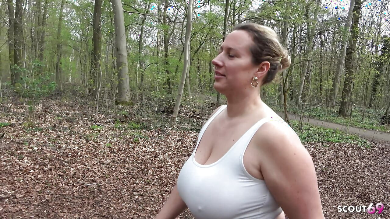 Boy Seduce German Curvy BBW Mature Kathy Deep to Suck His Dick at Public Place