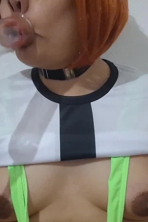 Ahegao femboy ben tennyson kadın kılıklı dudaklarını sissyfication ve feminization programda vakum makinesiyle pompalıyor