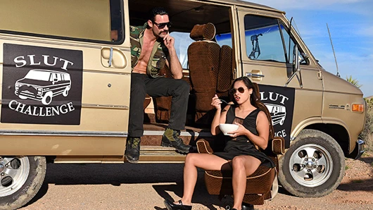 sofia nova ile Toughlovex sürtük meydan okuma