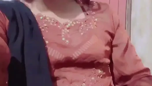 Ev ödevini yap, kadın kılıklı eğitim dersime katıl.