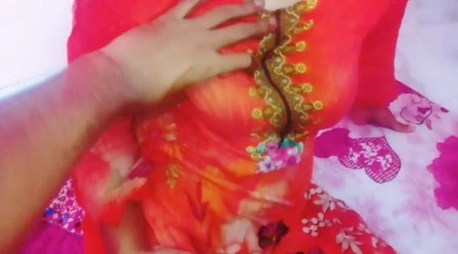 Güzel Desi kız arkadaşım aşçımı emiyor