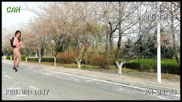 Ateşli otostopçu binmek için sana biniyor
