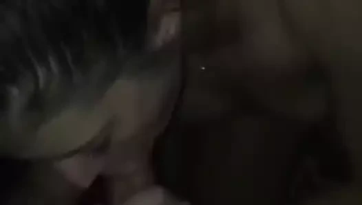 Skunk veren sıcak oral