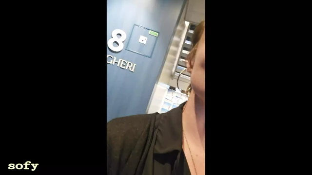 Tatilim sırasında teknede bir yabancıyla tanışıyorum ve o kıçımı sikiyor