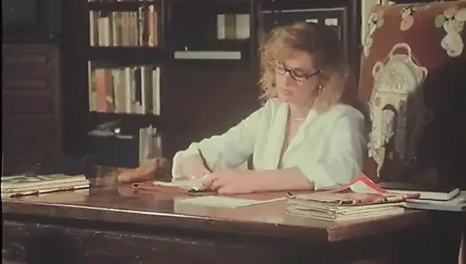 Kocası, Bahçıvan Tarafından Sevişirken Onu Gözetliyor