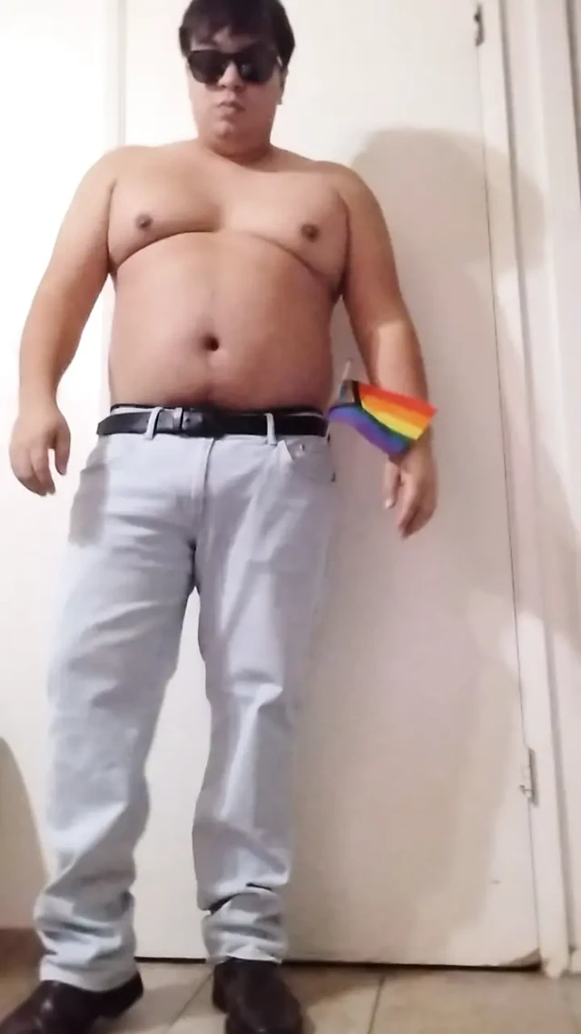 Tam olarak değil. Seninle zaman geçirmeyi seviyorum. Seksi amorR