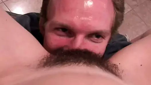 Ayak fetişi kıllı kedi cumshot