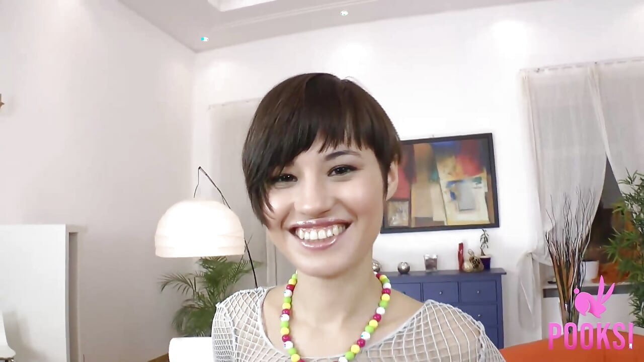 Tam video! Ateşli kısa saçlı esmer michelle b süper götten sikiliyor ve atm dölleniyor!