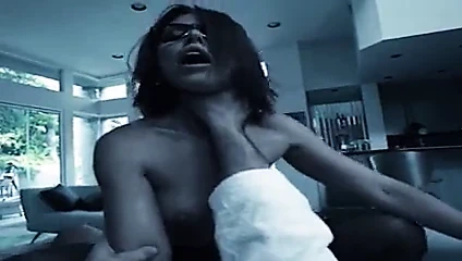 Süper inculata con oyuncak