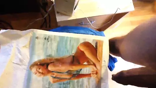 Gigi hadid boşalıyor