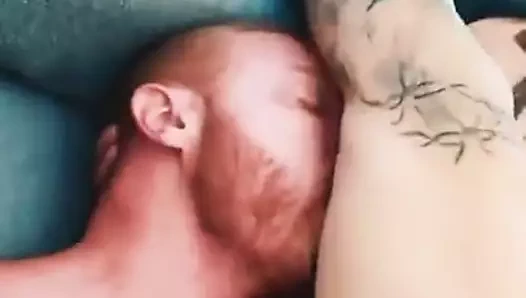 aç koltuk altı yalama