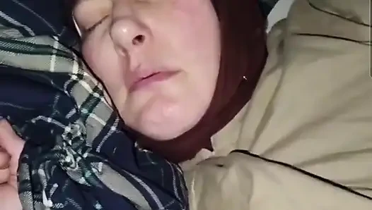 Geri döndüm ve bu harika adam oynayacak kadar güzeldi