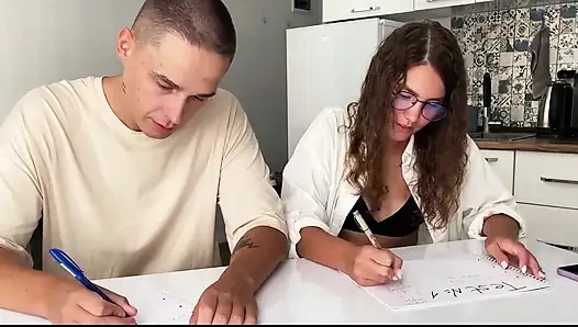 Seksi öğretmenimi siktikten sonra çok daha iyi çalışacağım