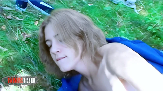 Axelle Laroche Avrupalı Sarışın - Açık Havada Sert Anal & Oral Seans